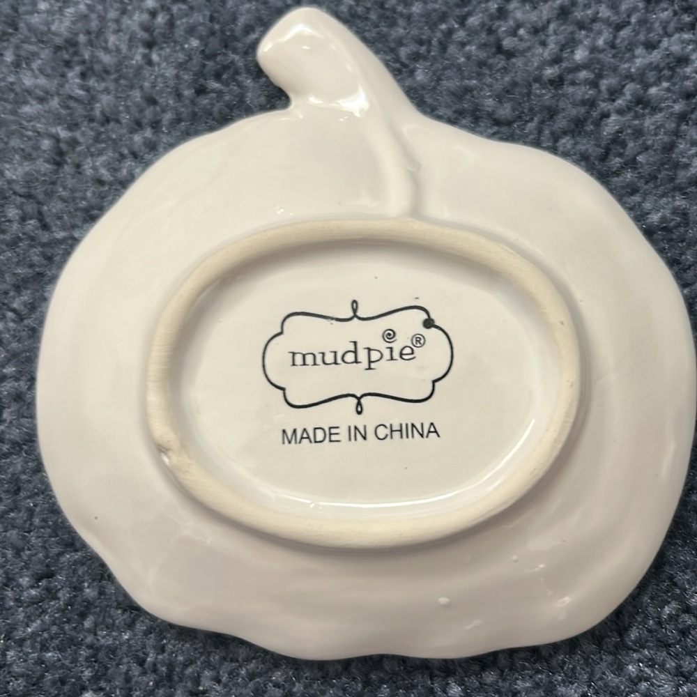 Mud Pie Halloween & Thanksgiving tidbit bowls. Cream colored ceramic novelties. - Picture 3 of 6